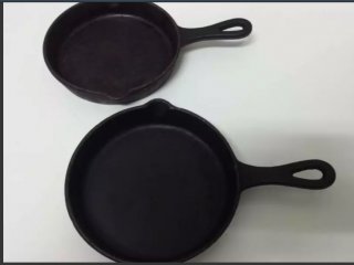 Real heavy cast iron frying pan 12cm