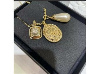 Chanel Necklace/Fashion Jewellery/Metal & Diamante/ Pearl