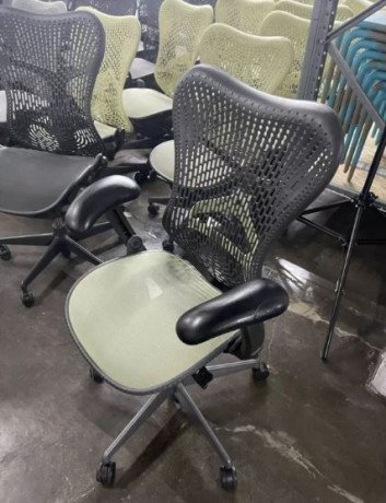 amazing-custom-built-authentic-herman-miller-ergonomic-work-chair-big-0