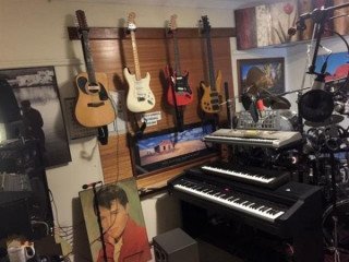 Recording Studio @Wells Garden _ / Come for a JAM ! Musicians